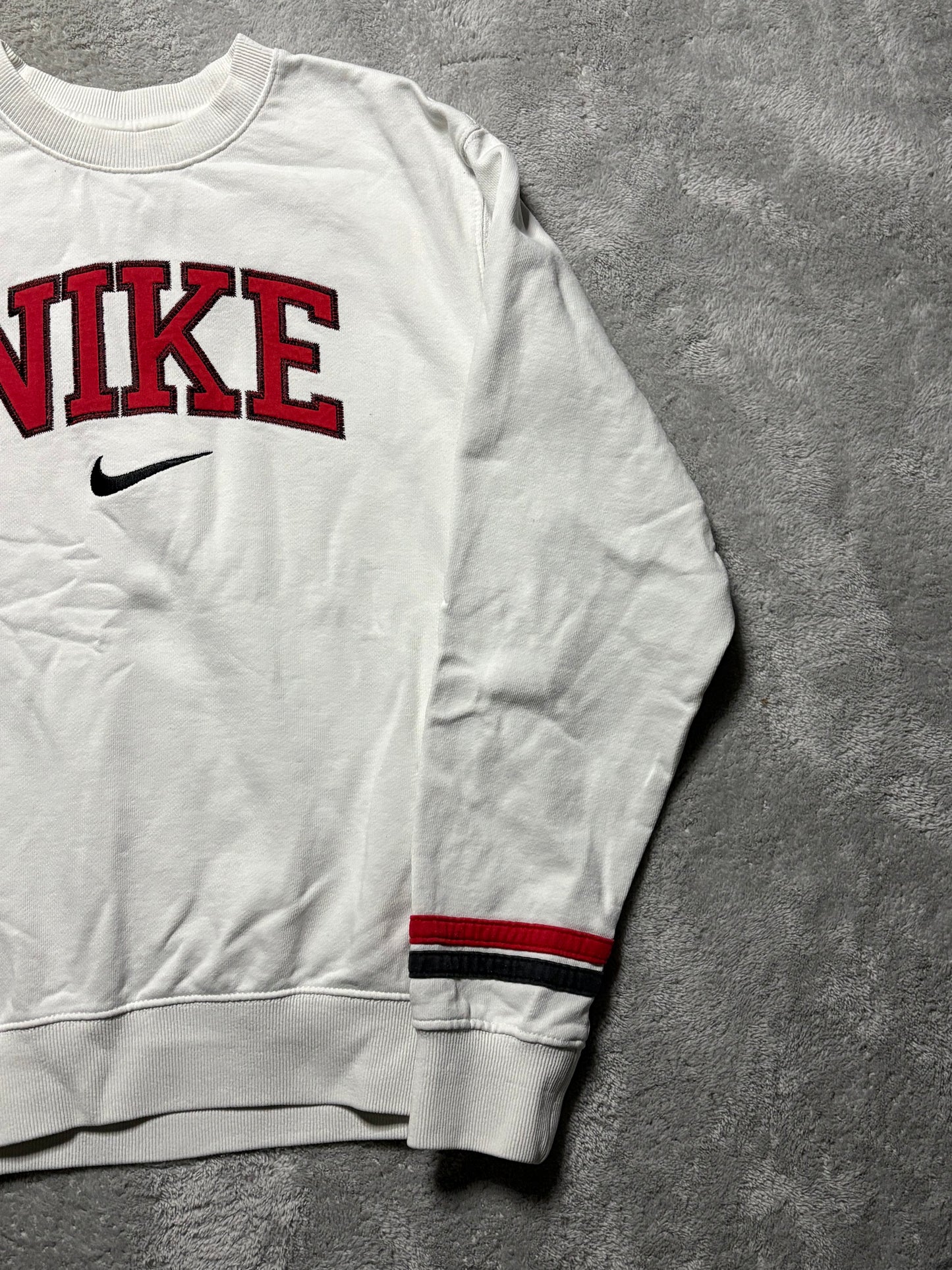 Nike Spellout Crewneck Sweater Weiß Rot Vintage S