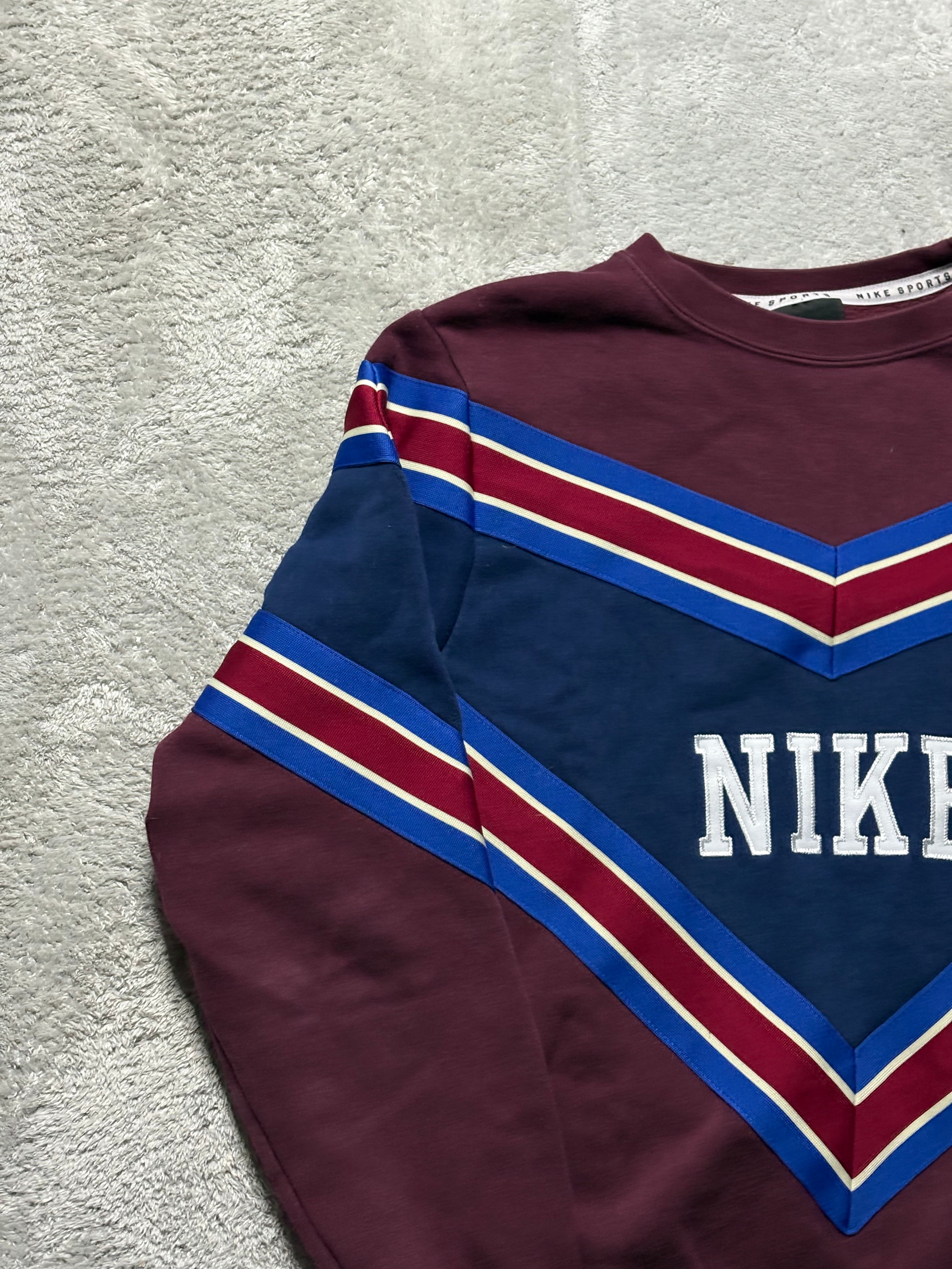 Nike Sports Vintage Crewneck Sweatshirt Y2K Retro S