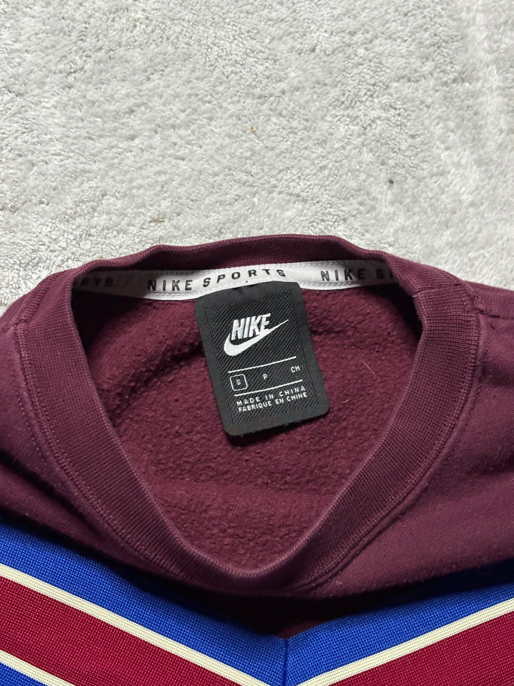 Nike Sports Vintage Crewneck Sweatshirt Y2K Retro S